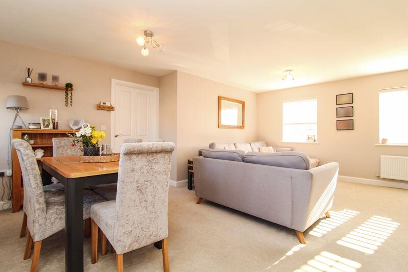 Living Room/Diner
