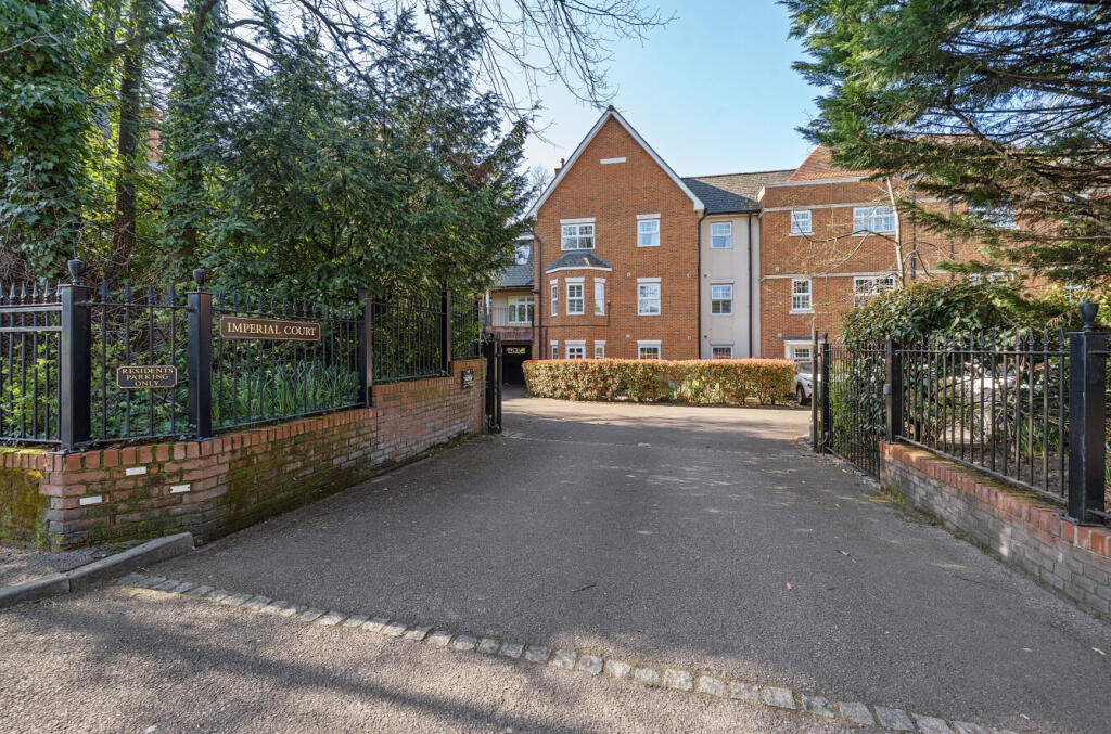 Reading Road, Wokingham, Berkshire, RG41