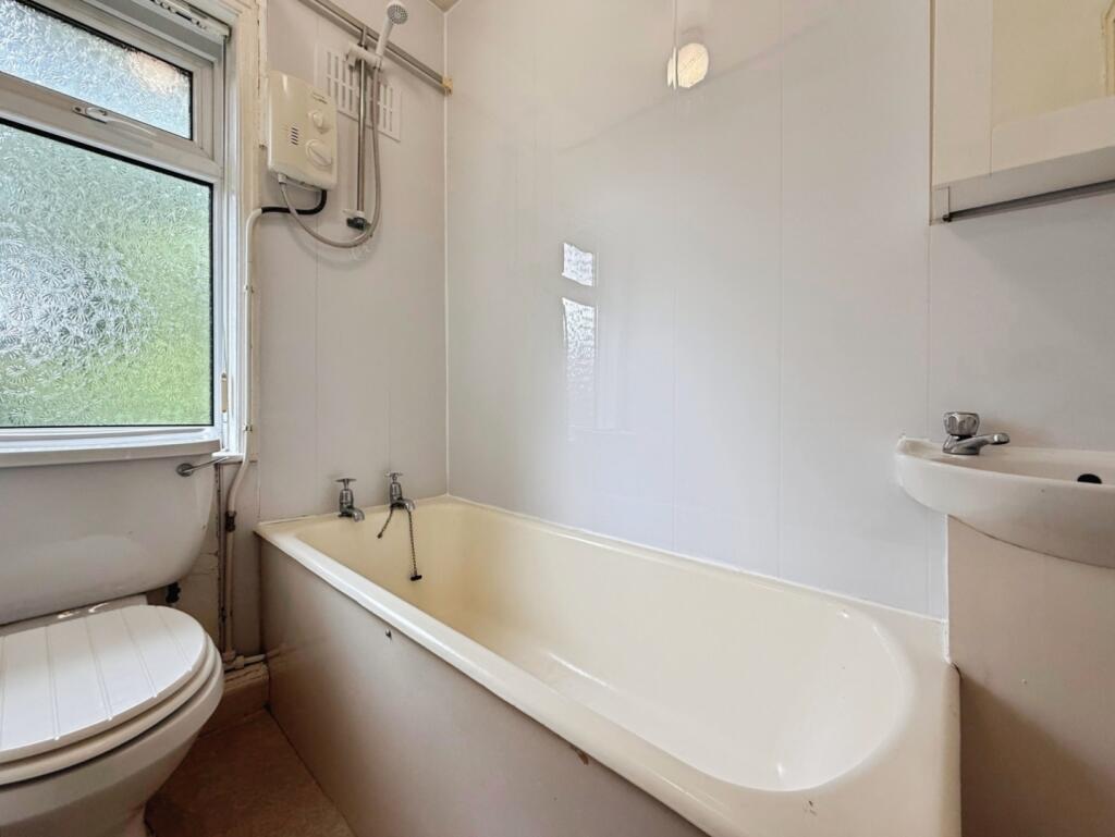 pbox-bathroom-337577.jpg