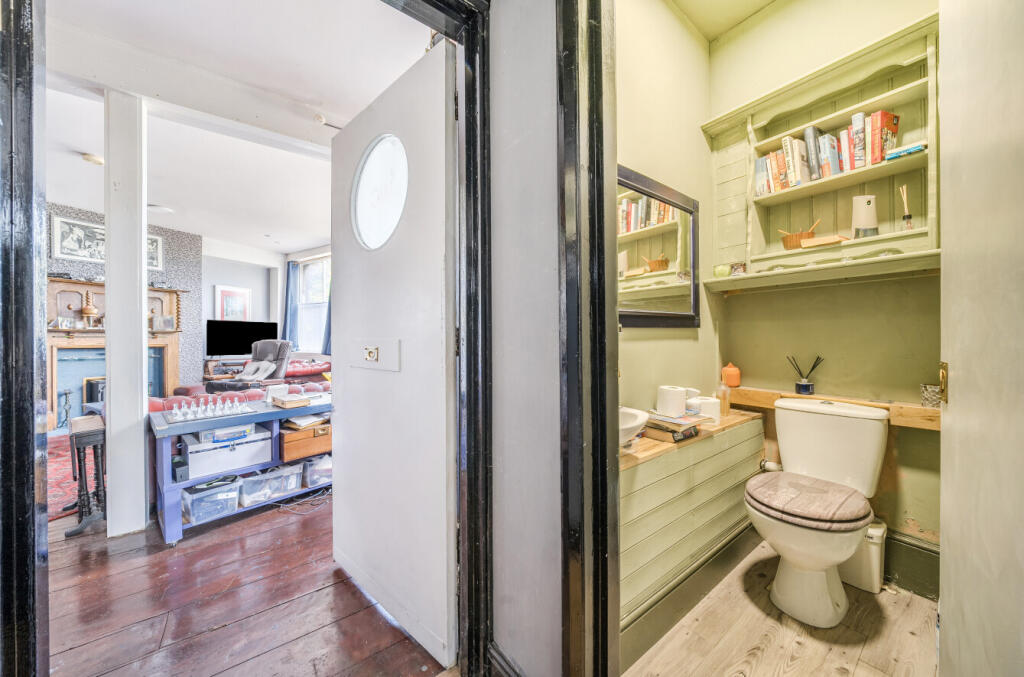 1347473-9-68b5d61...