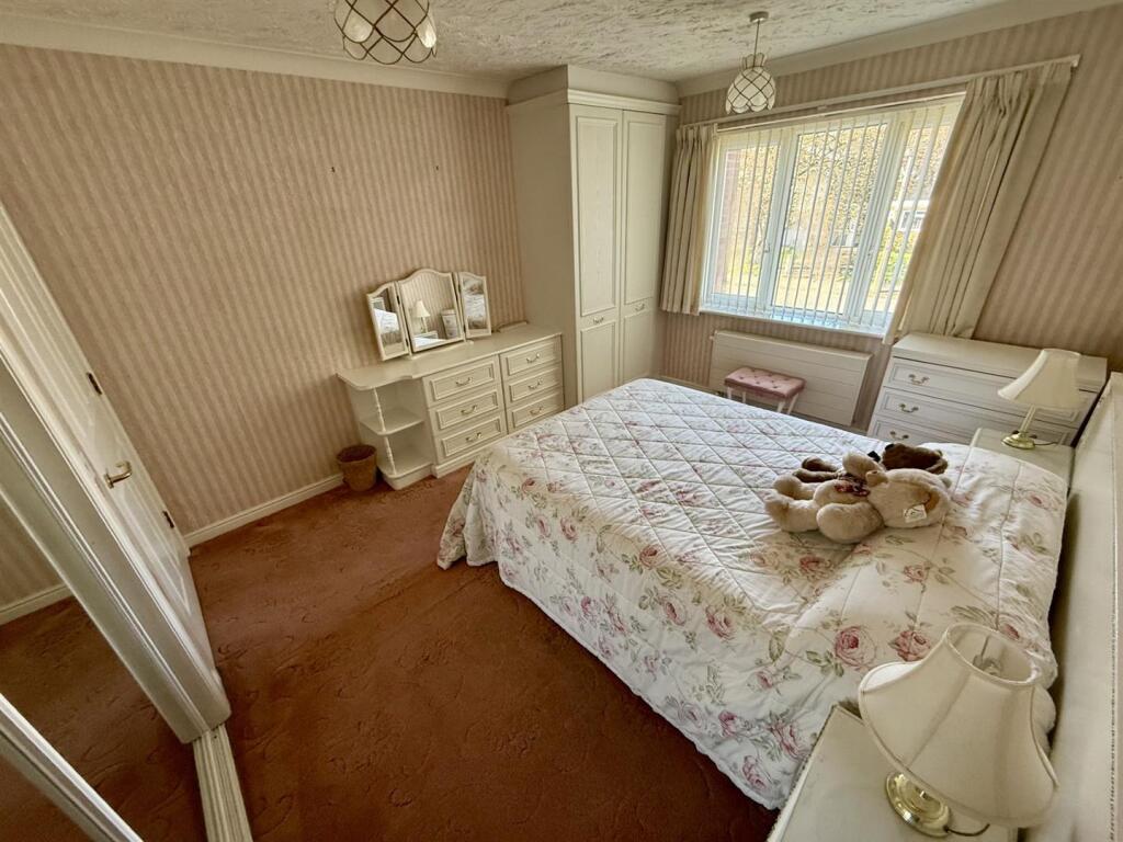 KC22 Bed2.jpg