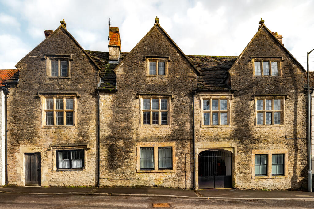 265451 - OM-hr-41.jpg