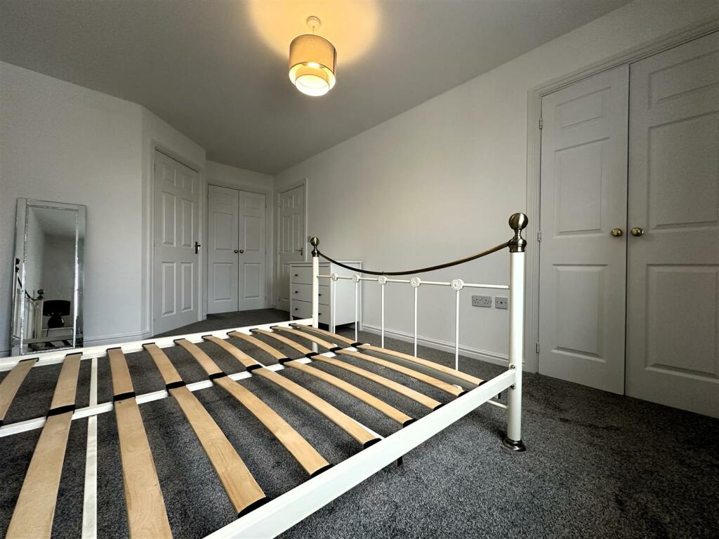 Room 4 I.jpg