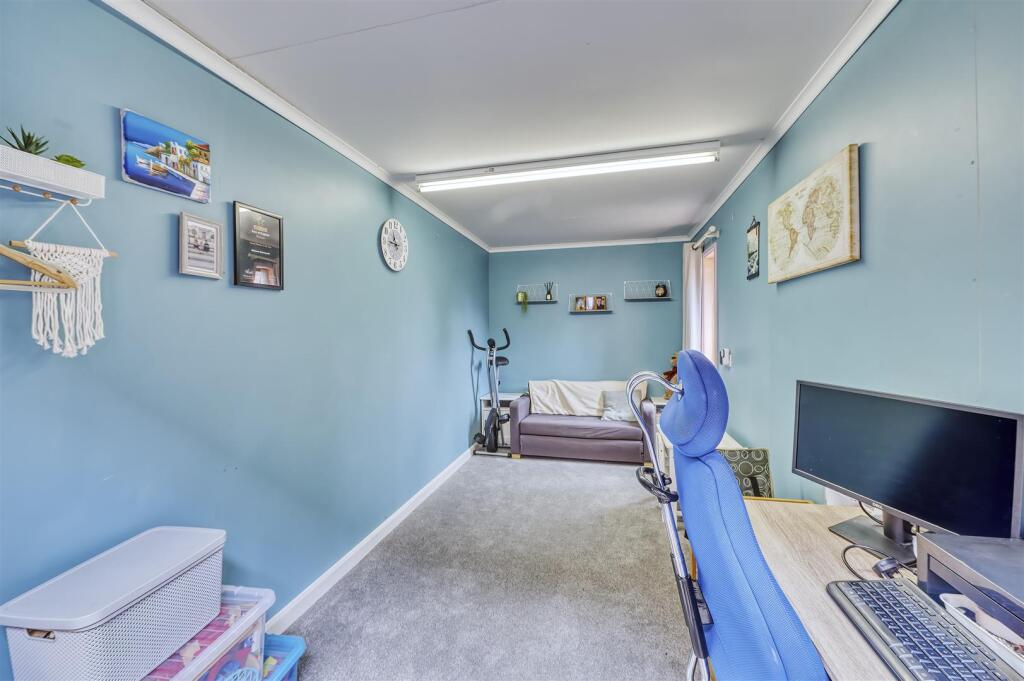 -39 Defurness Drive Raunds-51_HDR-11.jpg