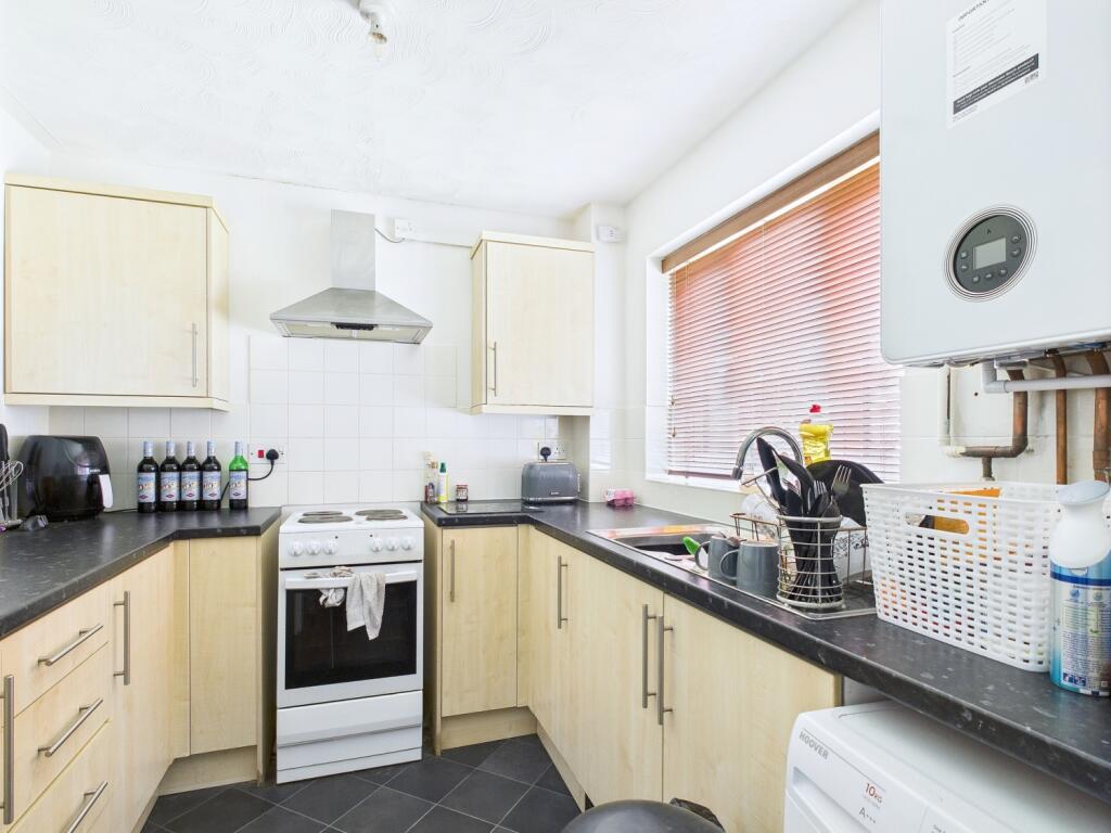 CAM01338G0-PR0113-STILL003