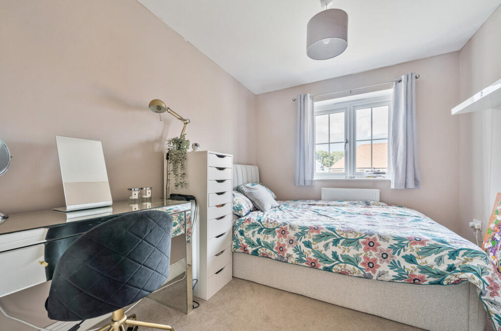 1327813-9-687e66c...