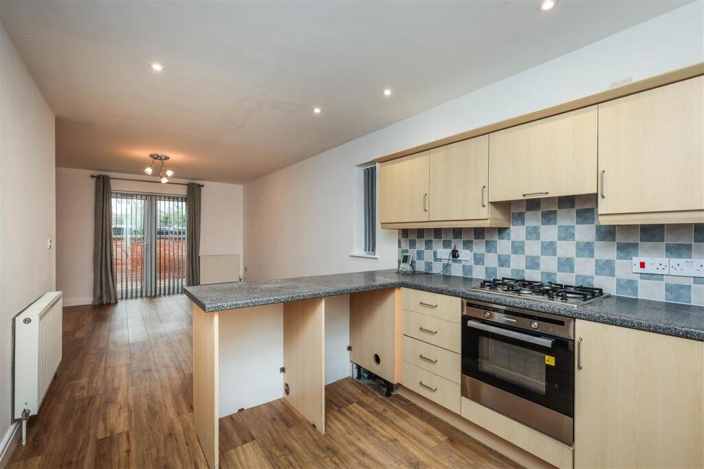 23 Viking Court, Bracebridge Heath, Lincoln-8.jpg