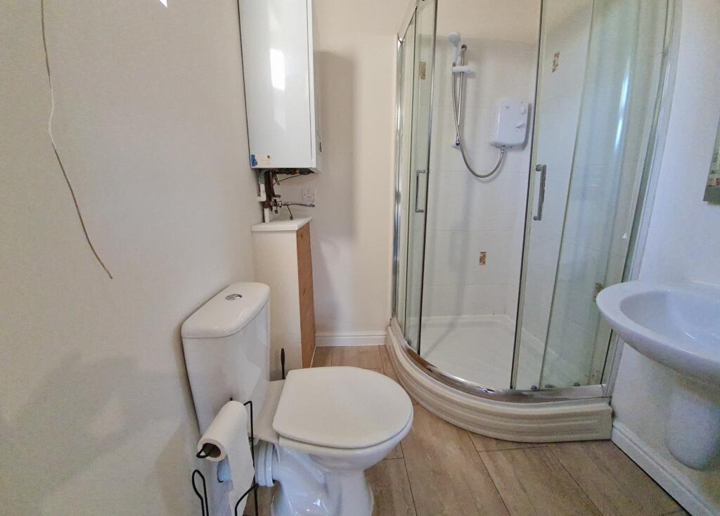 Shower En-Suite