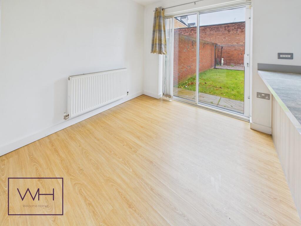 CAM03785G0-PR0303-ST