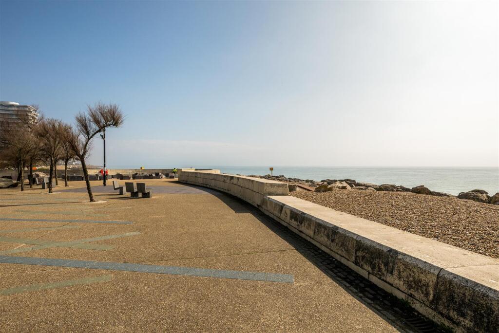 10 Warwick Road-30.jpg