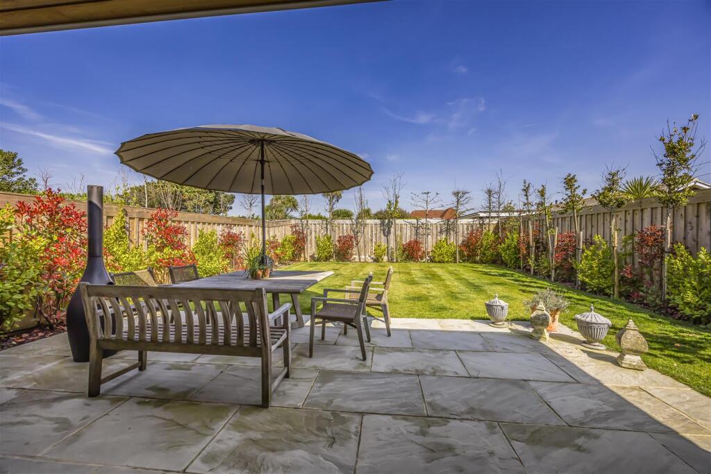 45 East Bracklesham Drive, Bracklesham Bay-Portico