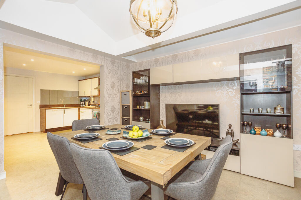 Dining/Family Room &amp; Kitchen