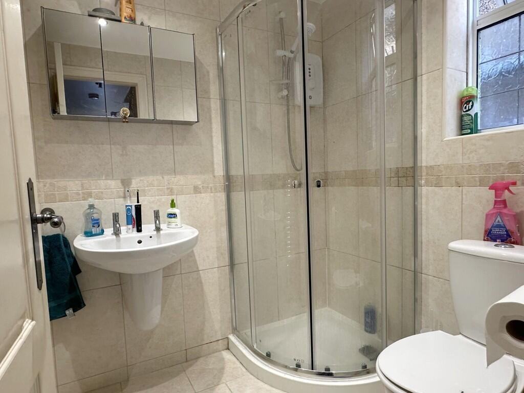 Downstairs shower...
