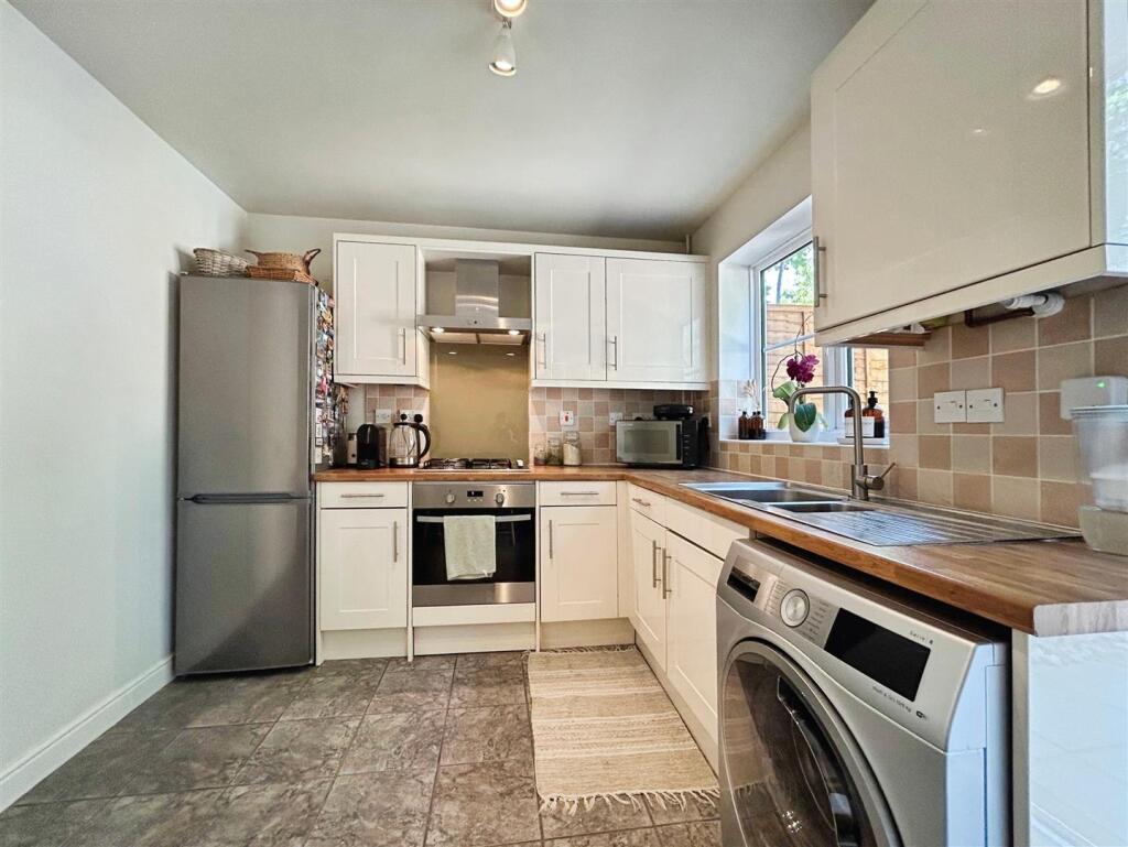 f03119b4--4C72-ADDA-F2FB75C7A180-43586-00001C7062D