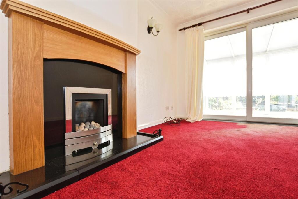 Lounge Feature