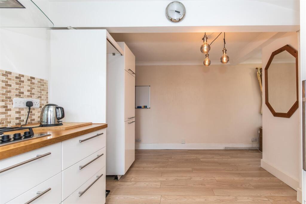 60 Henty Road-25.jpg