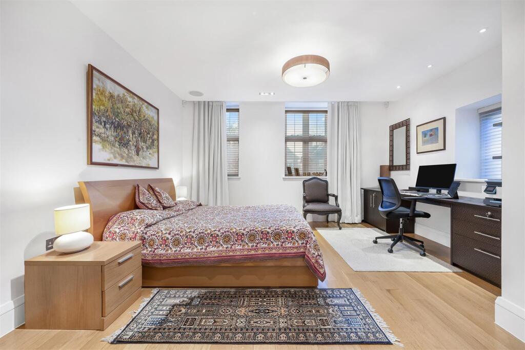 BEDROOM5.jpg