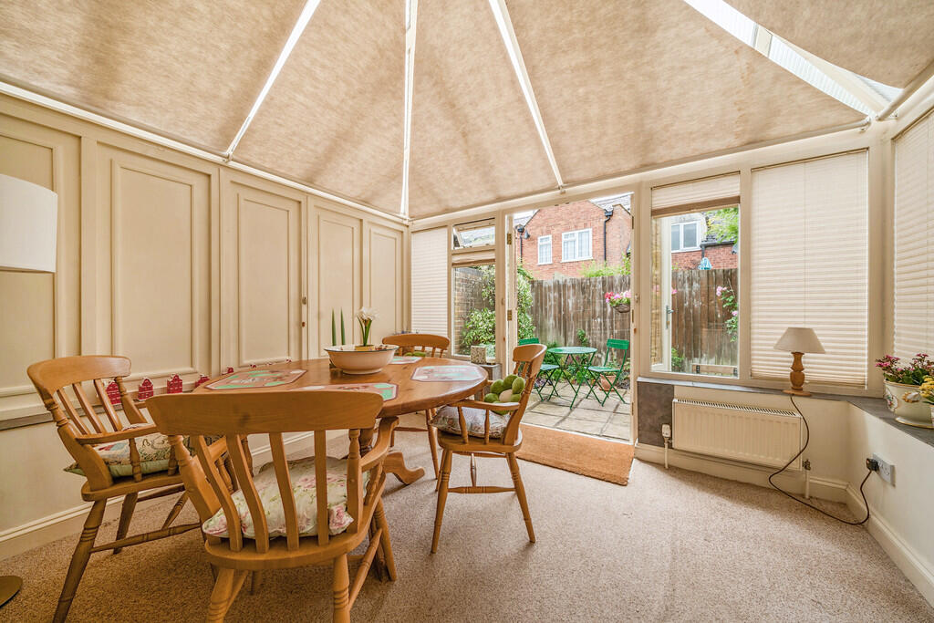 Dining Room/Conse...