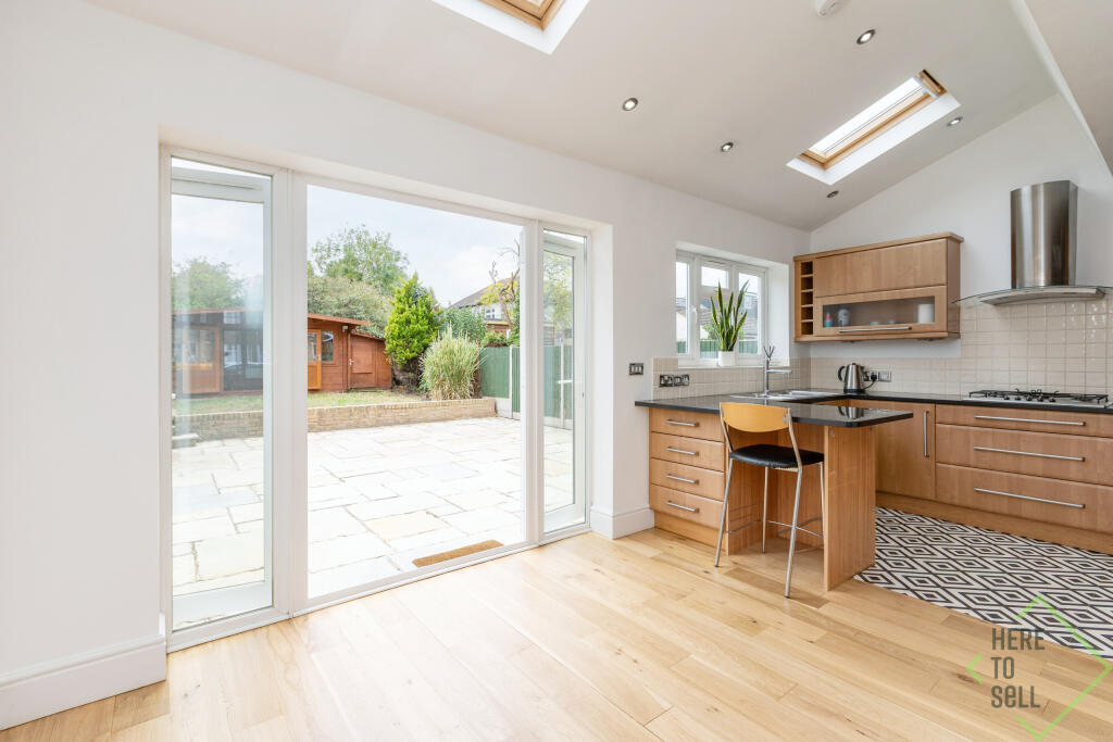 39 Kilvinton Drive, Enfield, EN2 0BE-6