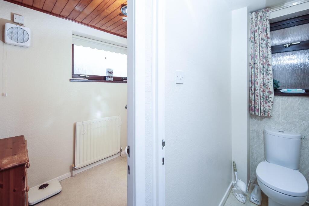 4 Brunel Close Cv31-9.jpg