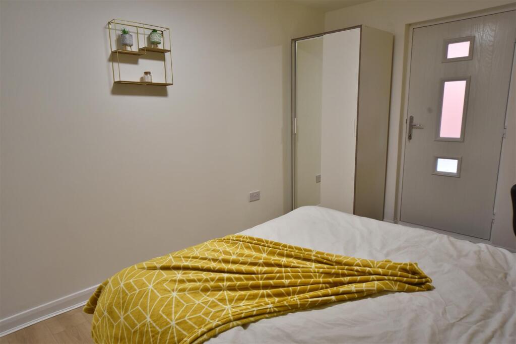 165AR_Room05_07.JPG