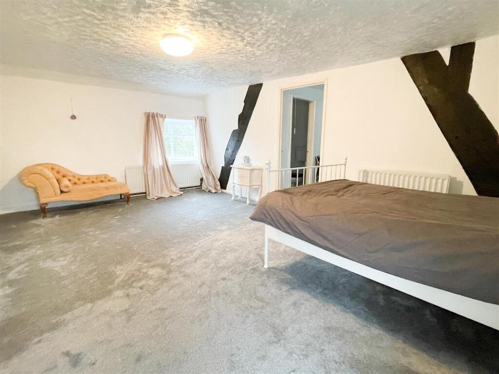 bed.jpg