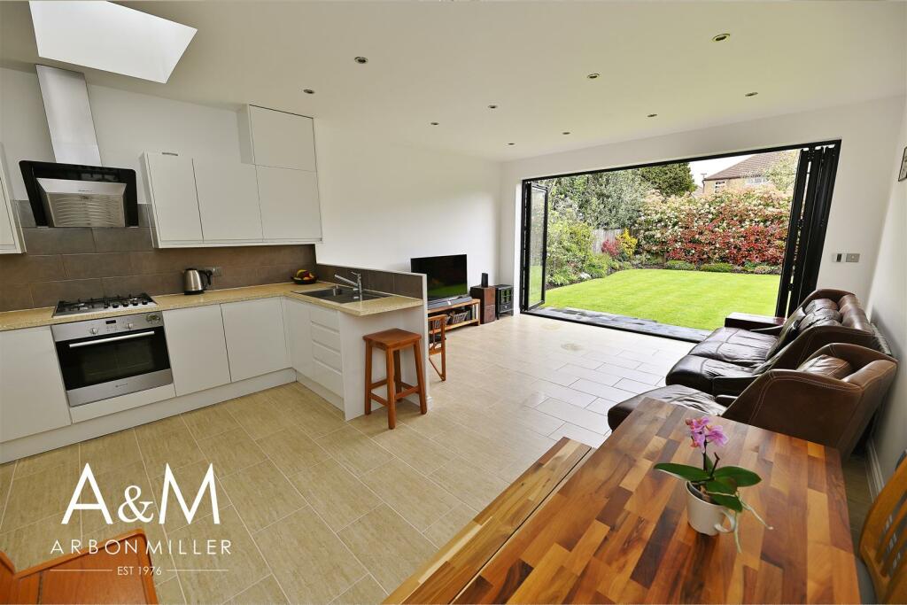 Open Plan Kitchen/Lounge