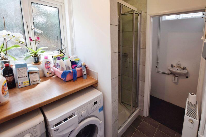 Utility/Shower Room