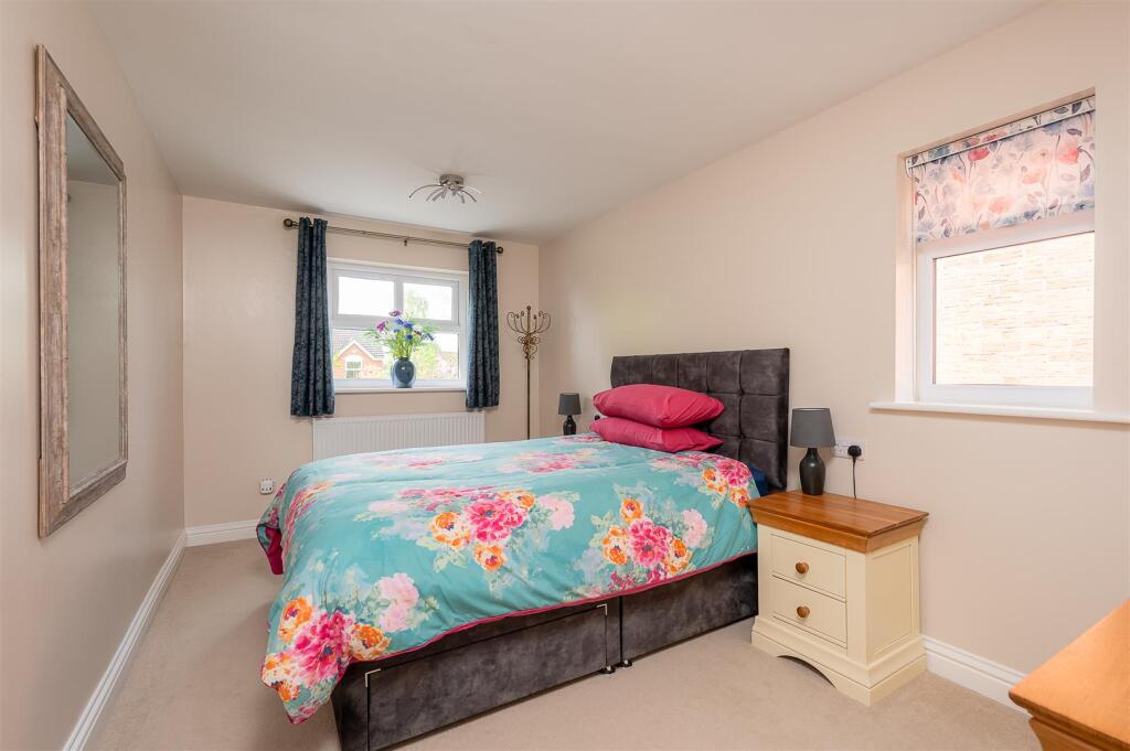 15 Whiterose drive-12.jpg