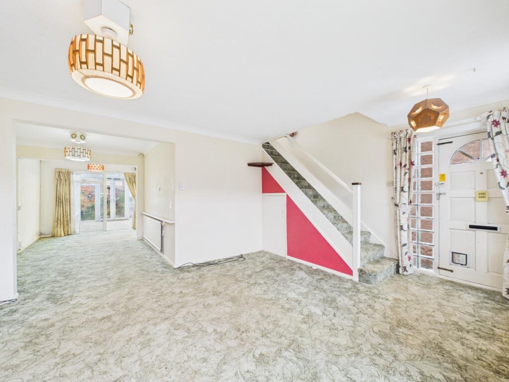 CAM02023G0-PR0175-STILL016