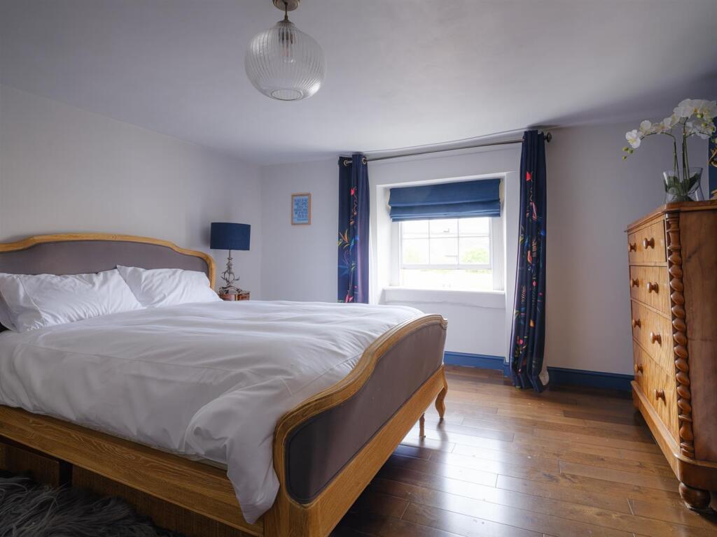 12 London Road-4.jpg