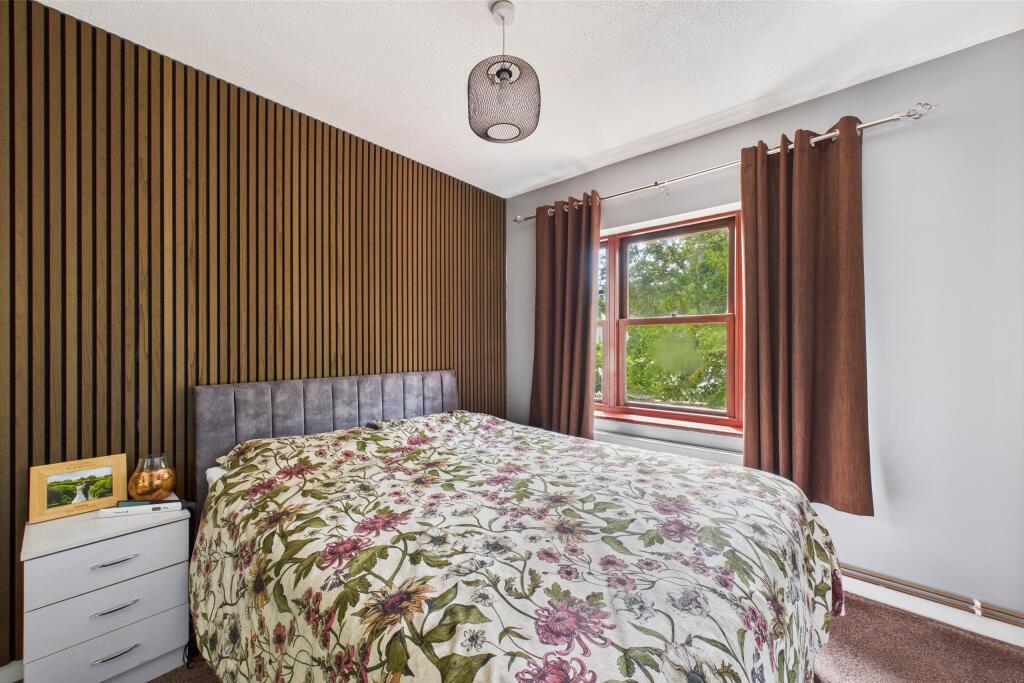 CAM05454G0-PR0005-STILL006