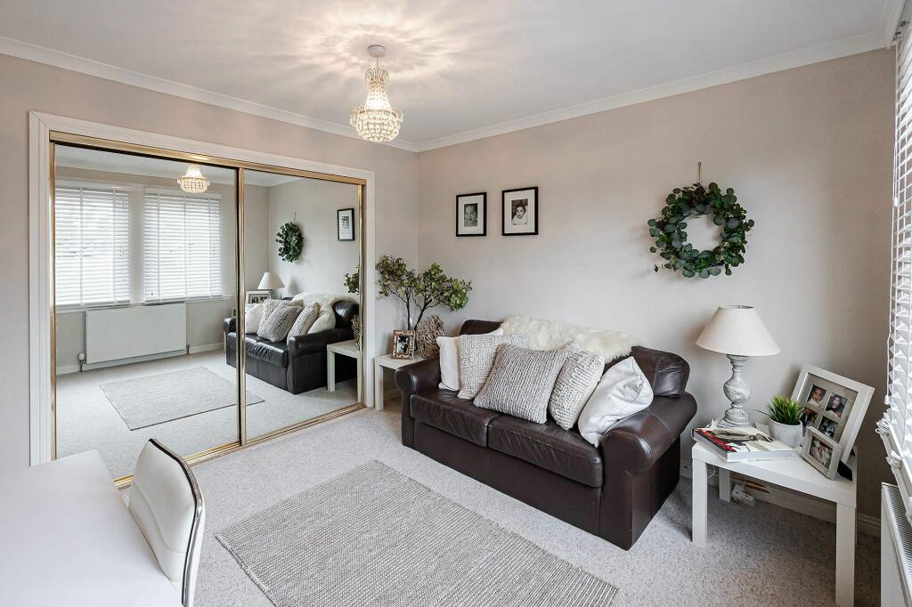 Family Room/Bed 5