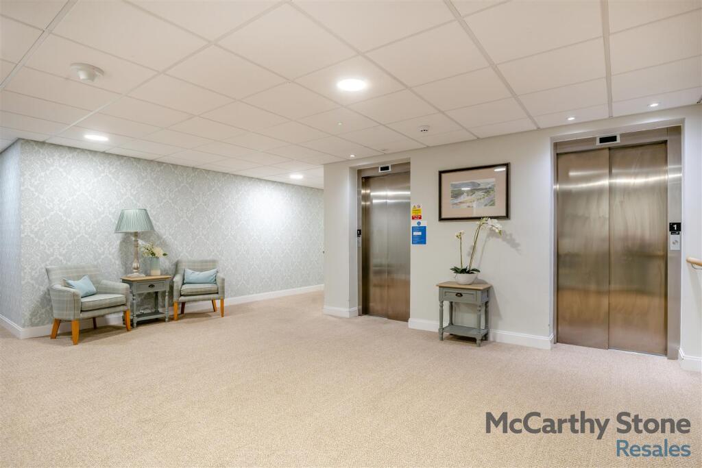 8647830-interior20.jpg