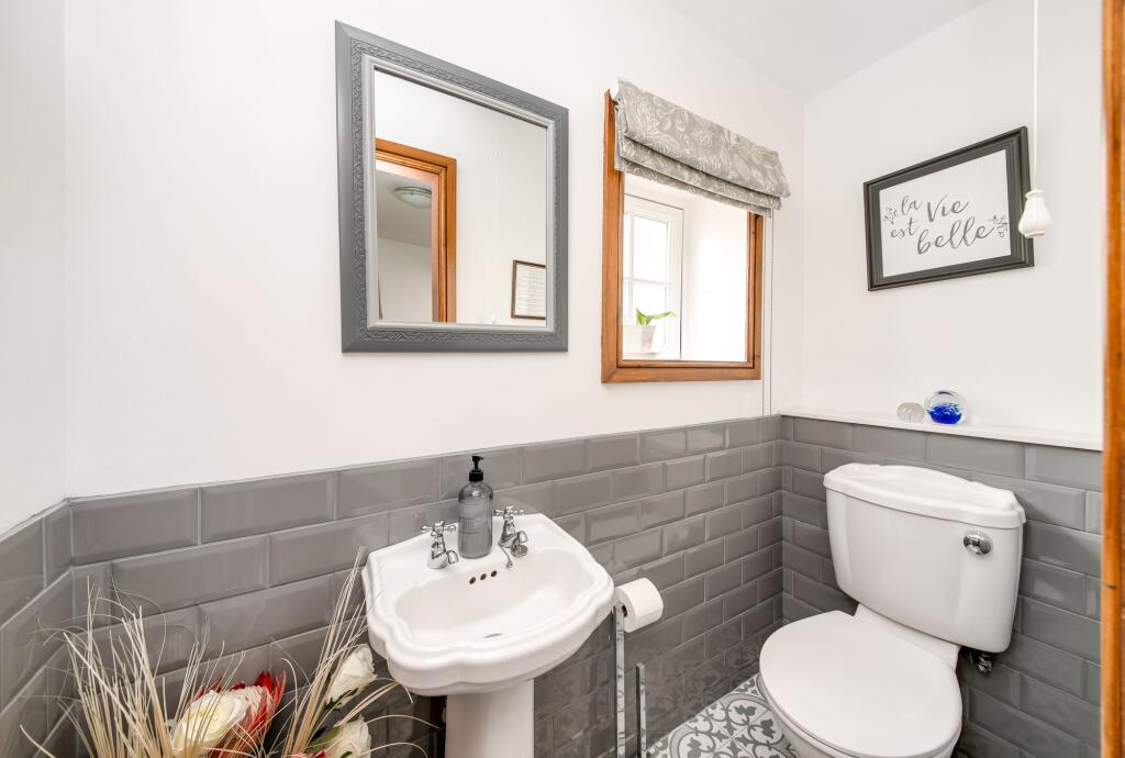 DOWNSTAIRS W.C. / CLOAKROOM