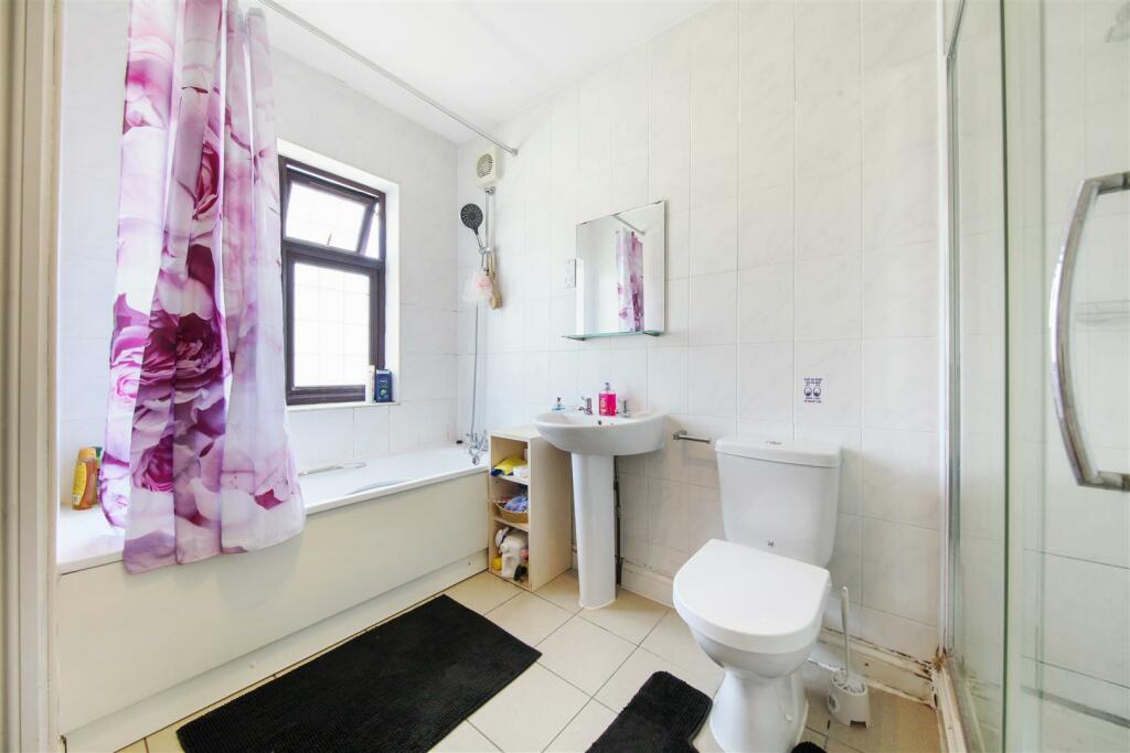 52 Salmon Street - DbNFqs8bliBaFMKhYgyj.jpg