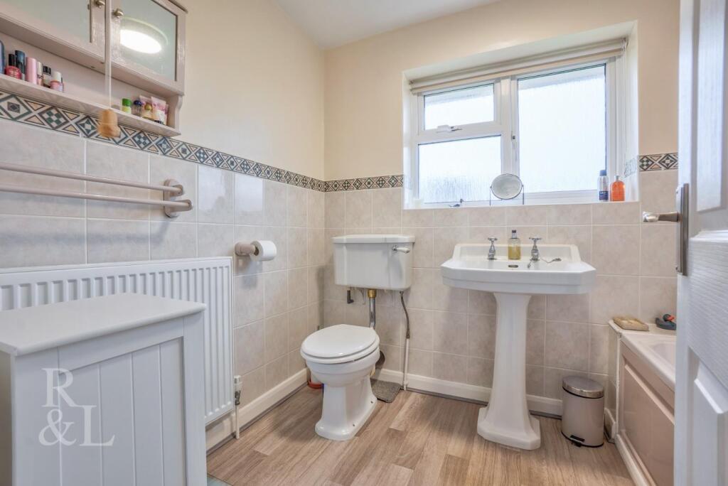 11 Bevedere Close (6).jpg