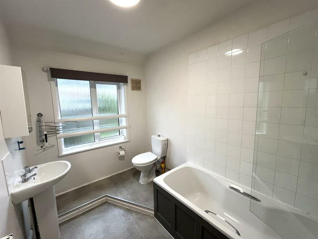 Bathroom.jpeg