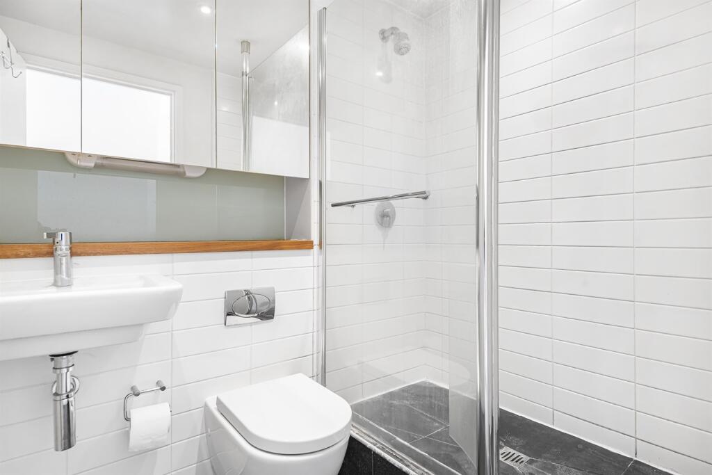 En-suite shower room