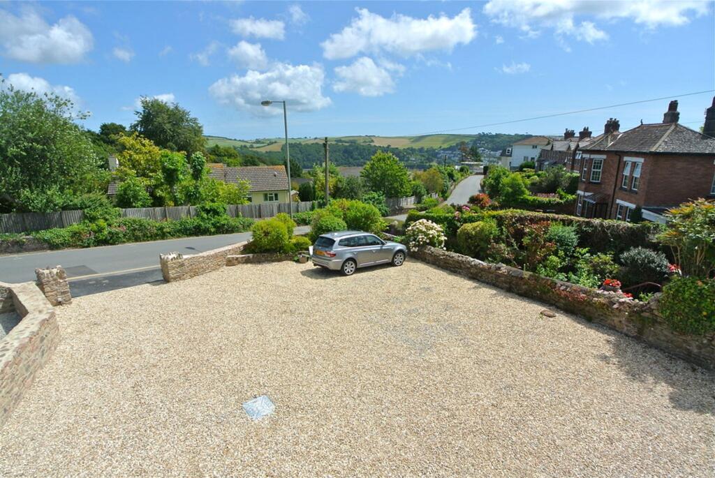 Parking_Crowthers, Dartmouth Hilltops, Dartmouth