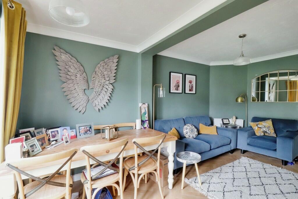 lounge 2