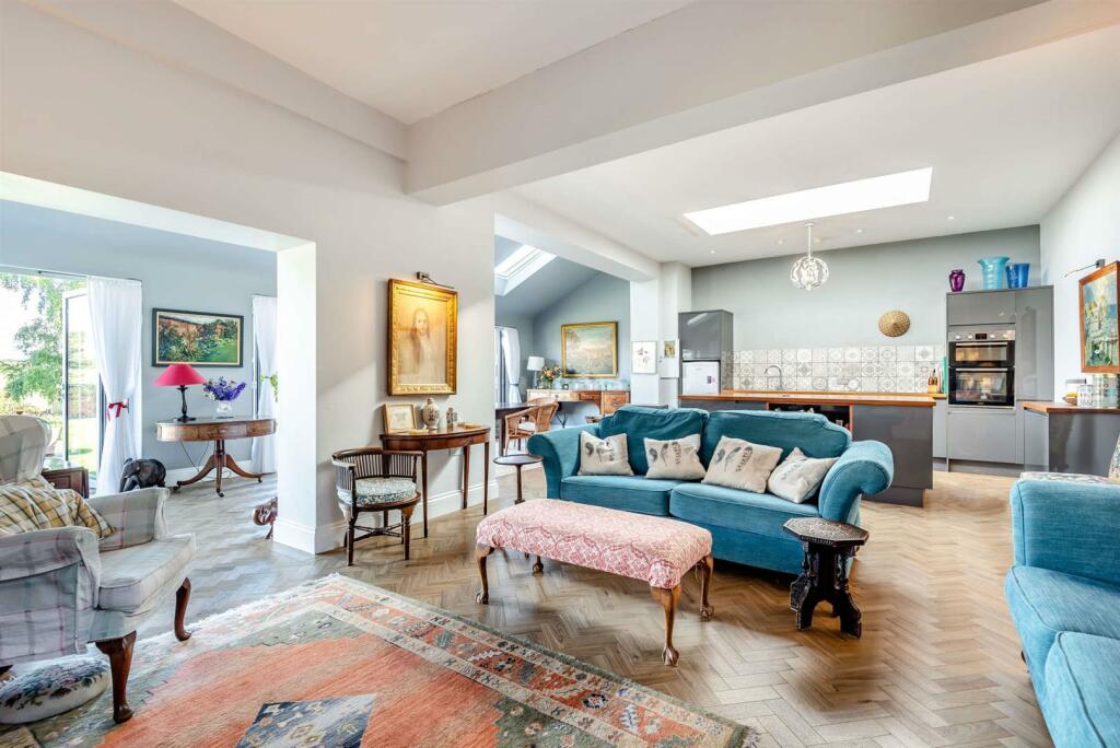 8522142-interior18-800.jpg