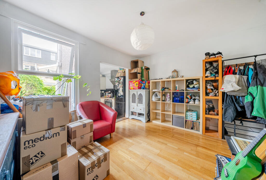 1341937-4-68a31f8...