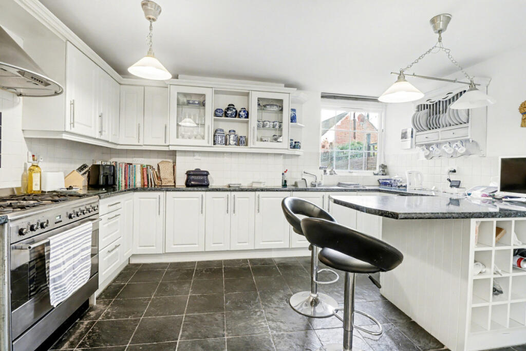 Kitchen / Breakfast Room