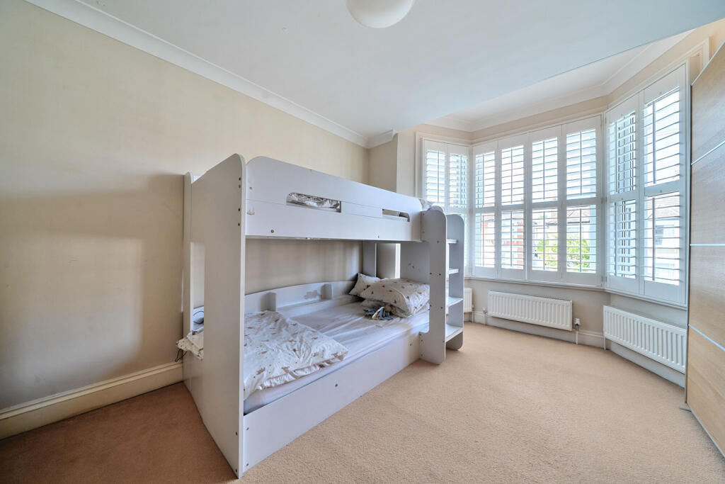 1323794-12-686d02...