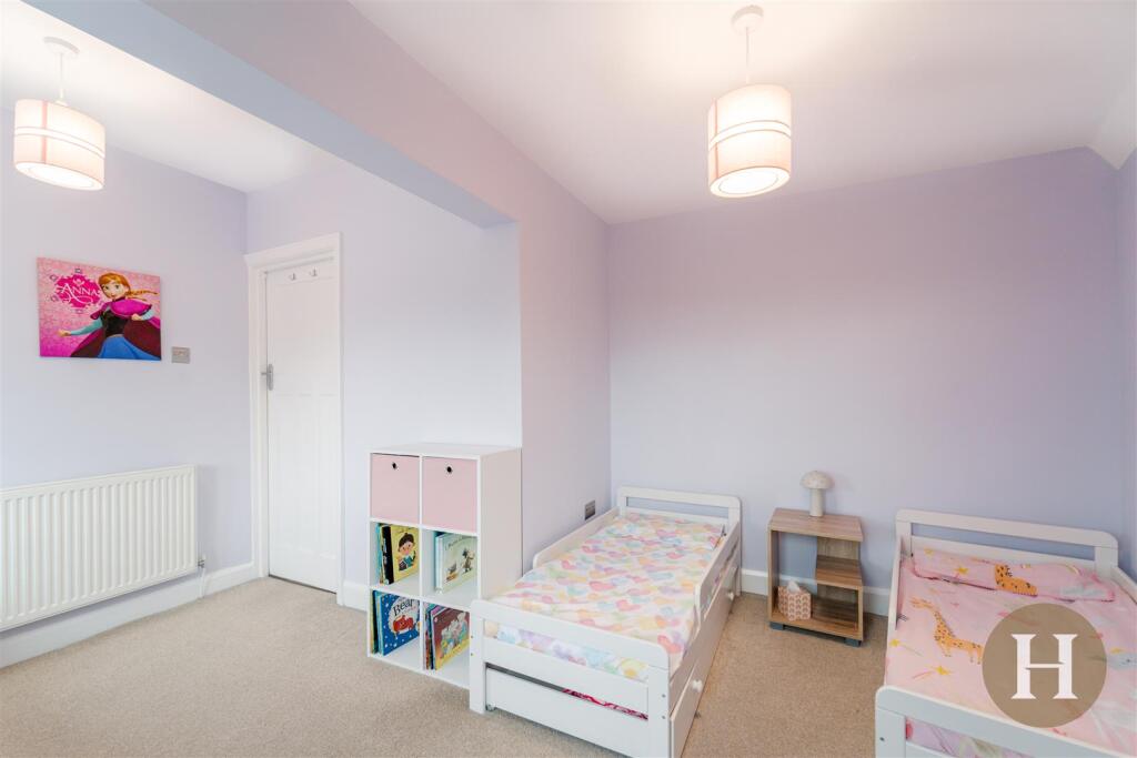 Hadleigh Estate Agents-43.jpg