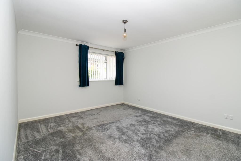 76 Pine Avenue - Pic 6.jpg