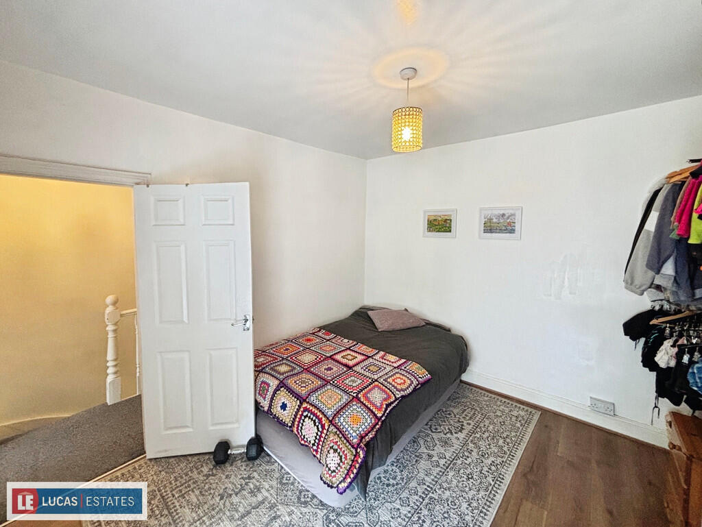 873c46ae-B9-4B30-...