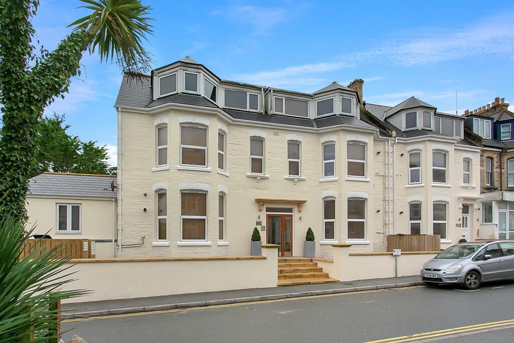 10-12 Tolcarne Road