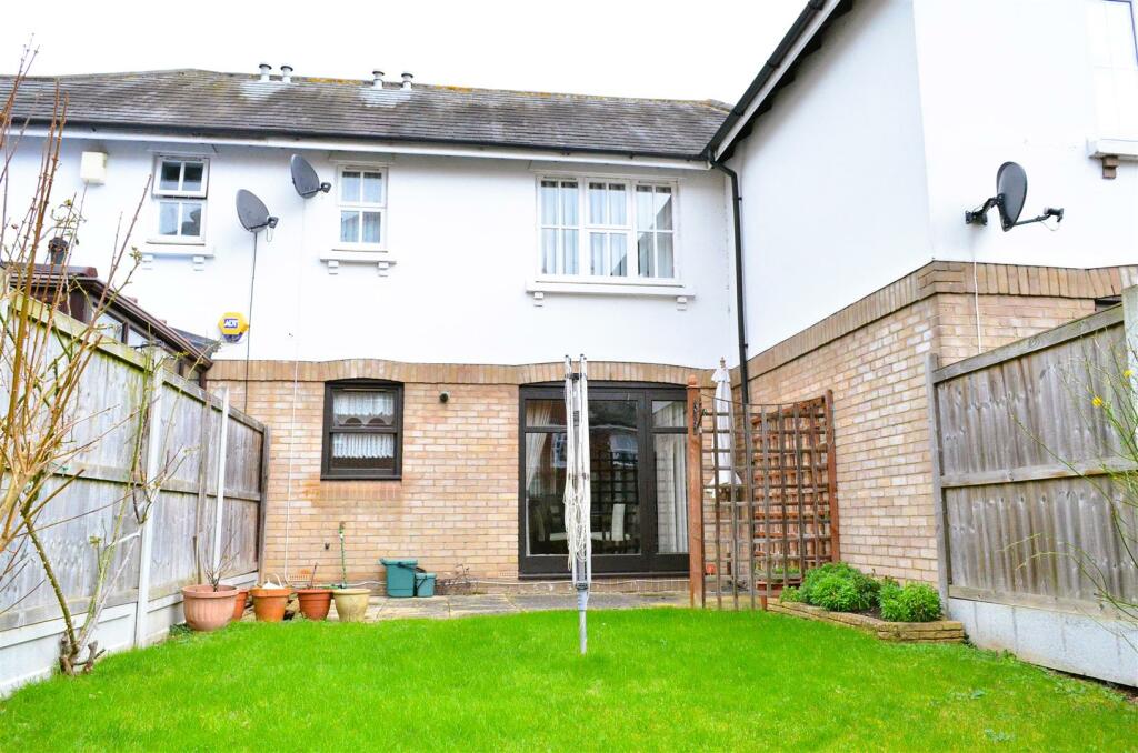 Rear Garden: